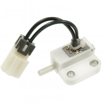 Standard Motor Products NS605 - Clutch Starter Safety Switch Standard Motor Products NS605 Clutch Pedal Position Switch product image 1 of 2