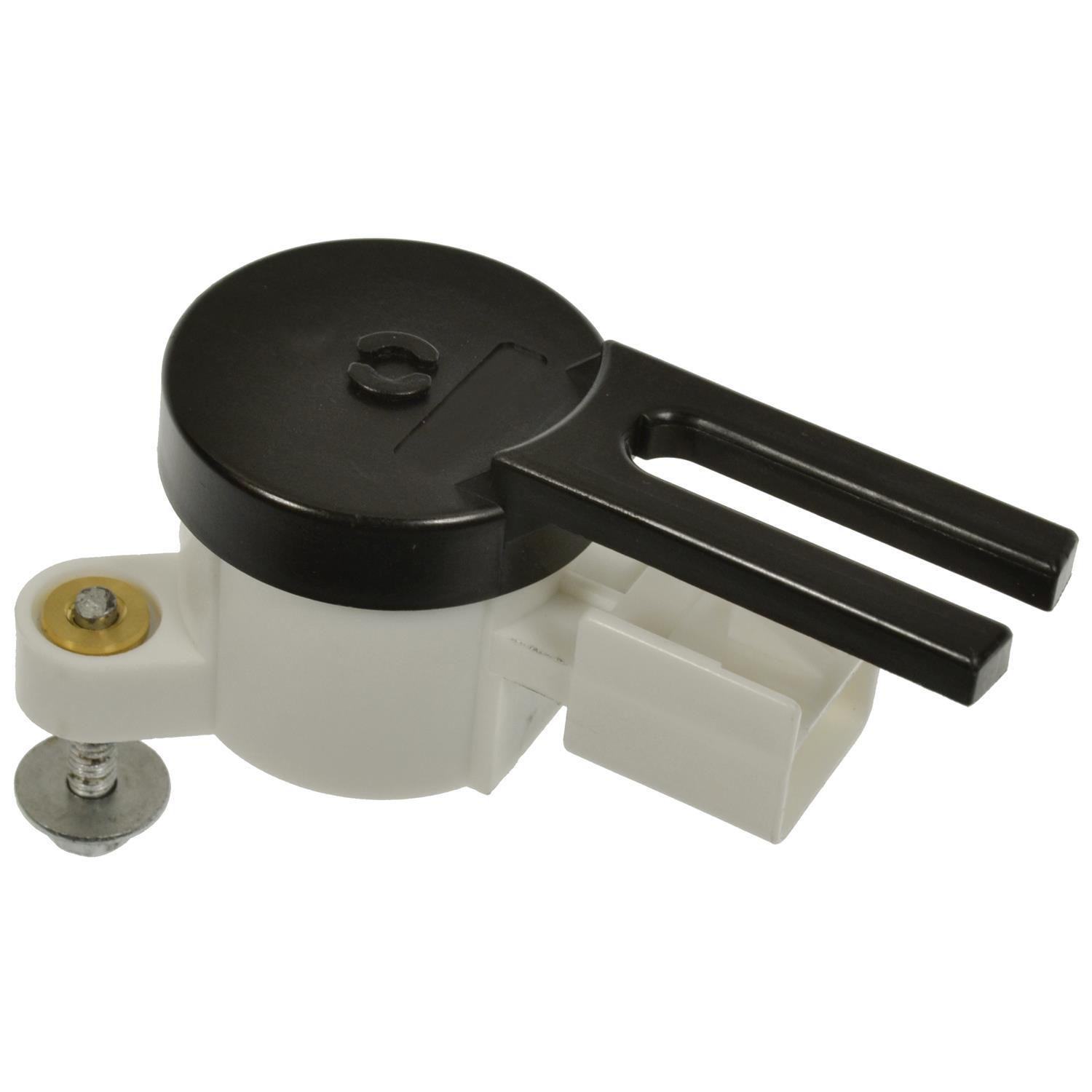Standard Motor Products NS713 - Clutch Starter Safety Switch Standard Motor Products NS713 Clutch Starter Safety Switch product image 2 of 3