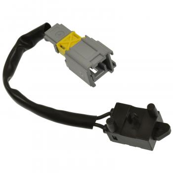 Standard Motor Products NS762 Clutch Pedal Position Switch product image 2 of 3