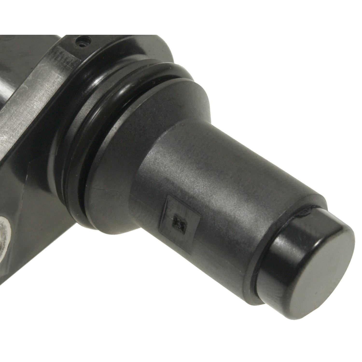 Standard Motor Products PC829 - Engine Camshaft Position Sensor Standard Motor Products PC829 Engine Camshaft Position Sensor product image 1 of 3