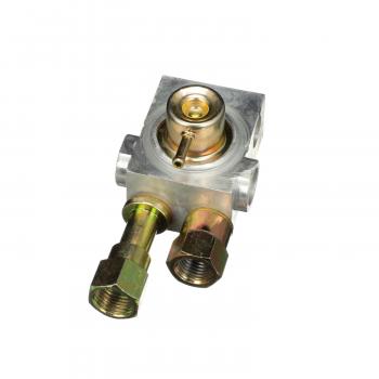 Standard Motor Products PR106 Fuel Injection Pressure Regulator product image 1 of 6