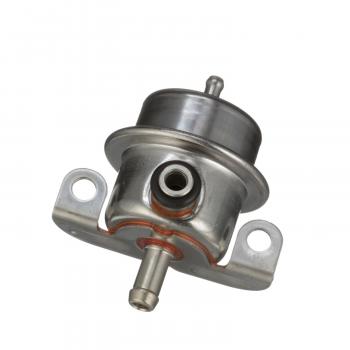 Standard Motor Products PR17 Fuel Injection Pressure Regulator product image 1 of 6