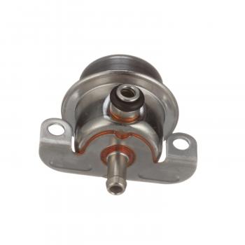 Standard Motor Products PR17 Fuel Injection Pressure Regulator product image 2 of 6