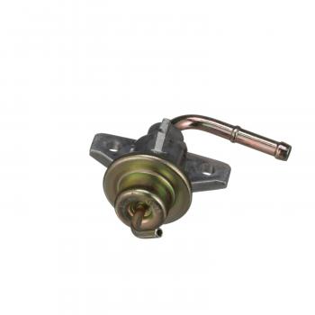 Standard Motor Products PR256 Fuel Injection Pressure Regulator product image 1 of 6