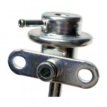 Standard Motor Products PR28 Fuel Injection Pressure Regulator product image 1 of 3