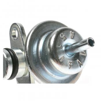 Standard Motor Products PR309 - Fuel Injection Pressure Regulator Standard Motor Products PR309 Fuel Injection Pressure Regulator product image 1 of 3