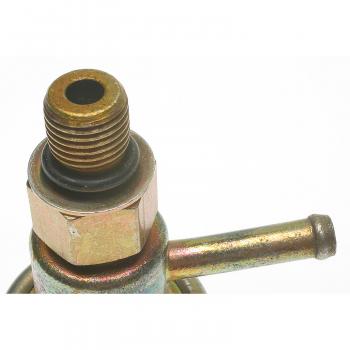Standard Motor Products PR38 - Fuel Injection Pressure Regulator Standard Motor Products PR38 Fuel Injection Pressure Regulator product image 3 of 3