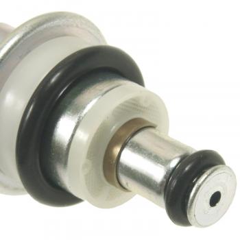 Standard Motor Products PR468 Fuel Injection Pressure Regulator product image 1 of 3