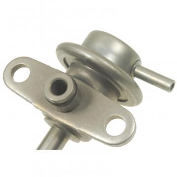 Standard Motor Products PR496 - Fuel Injection Pressure Regulator Standard Motor Products PR496 Fuel Injection Pressure Regulator product image 3 of 4