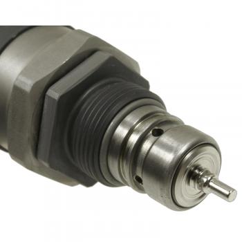 Standard Motor Products PR509 - Fuel Injection Pressure Regulator Standard Motor Products PR509 Fuel Injection Pressure Regulator product image 1 of 3