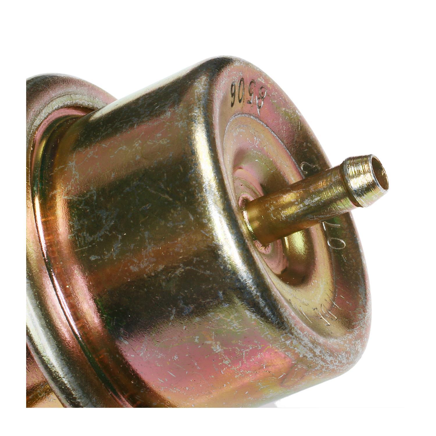 Standard Motor Products PR7 - Fuel Injection Pressure Regulator Standard Motor Products PR7 Fuel Injection Pressure Regulator product image 1 of 3