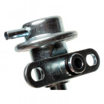 Standard Motor Products PR86 - Fuel Injection Pressure Regulator Standard Motor Products PR86 Fuel Injection Pressure Regulator product image 1 of 3