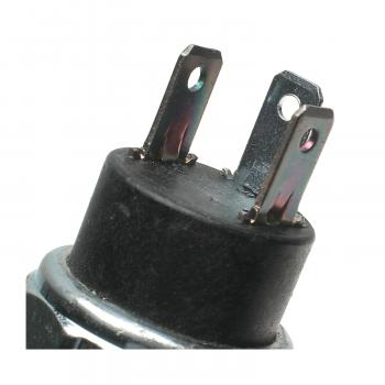 Standard Motor Products PS179 Engine Oil Pressure Switch product image 1 of 3