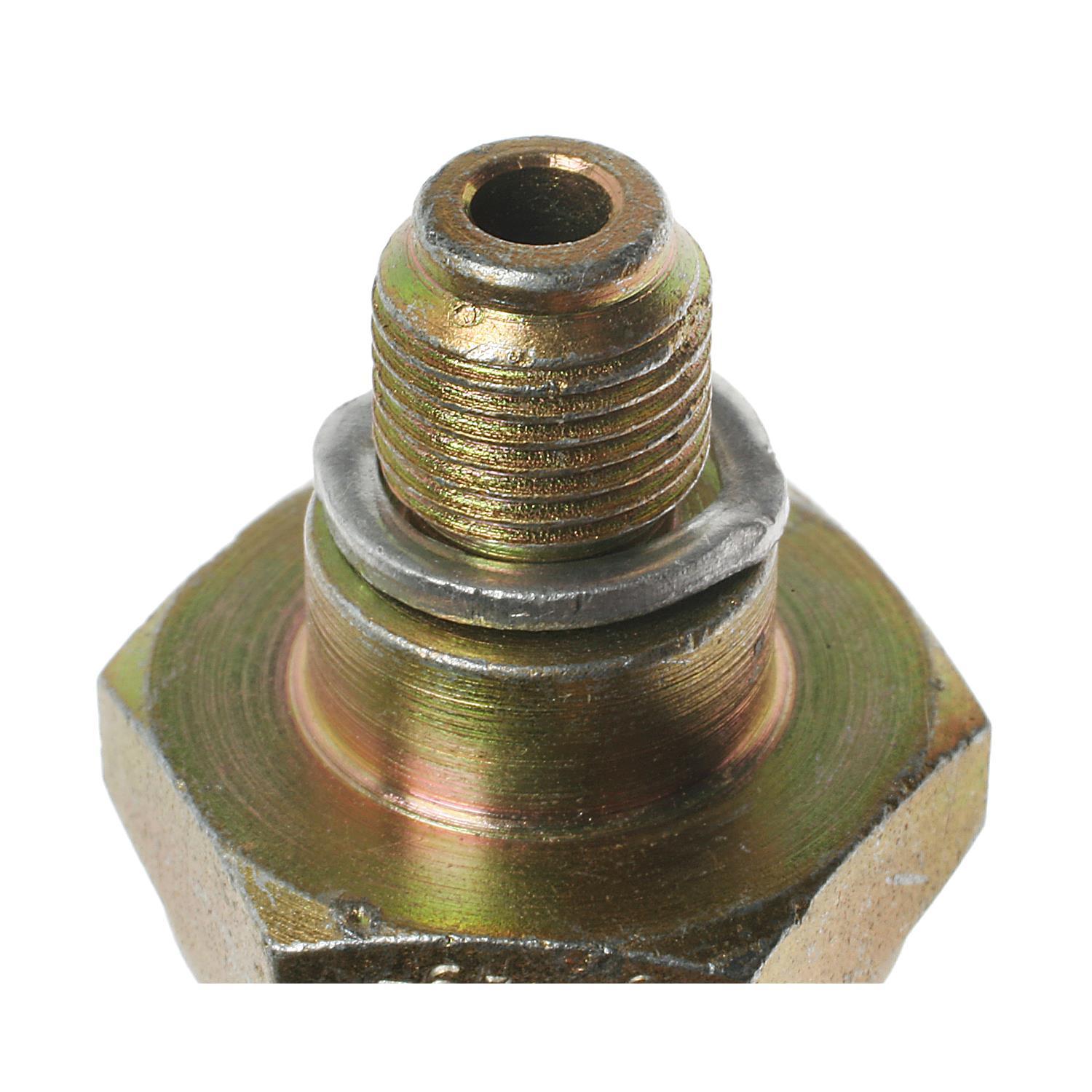 Standard Motor Products PS372 Engine Oil Pressure Switch product image 1 of 3