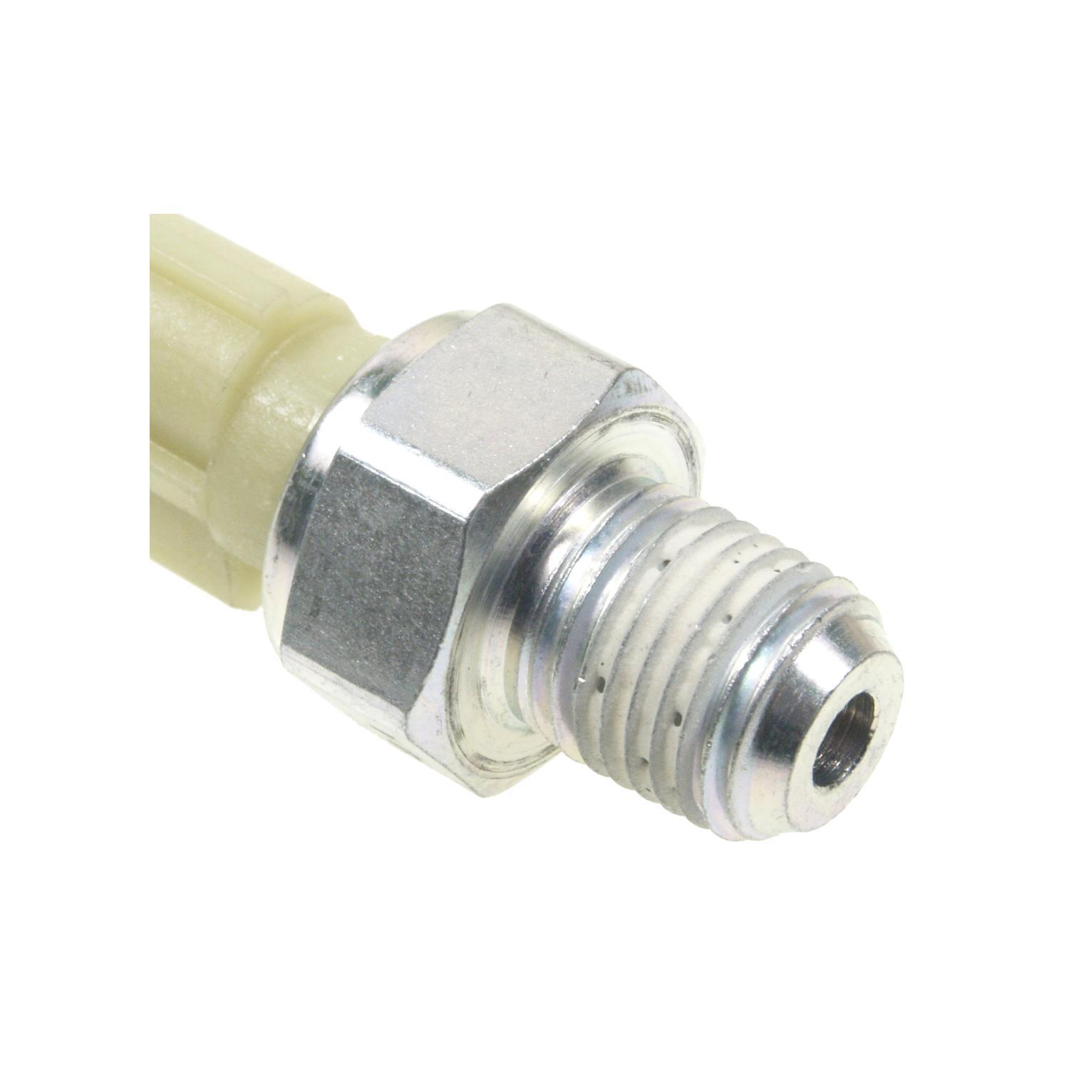 Standard Motor Products PS427 Engine Oil Pressure Switch product image 1 of 3