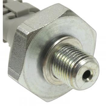 Standard Motor Products PS501 Engine Oil Pressure Switch product image 1 of 3