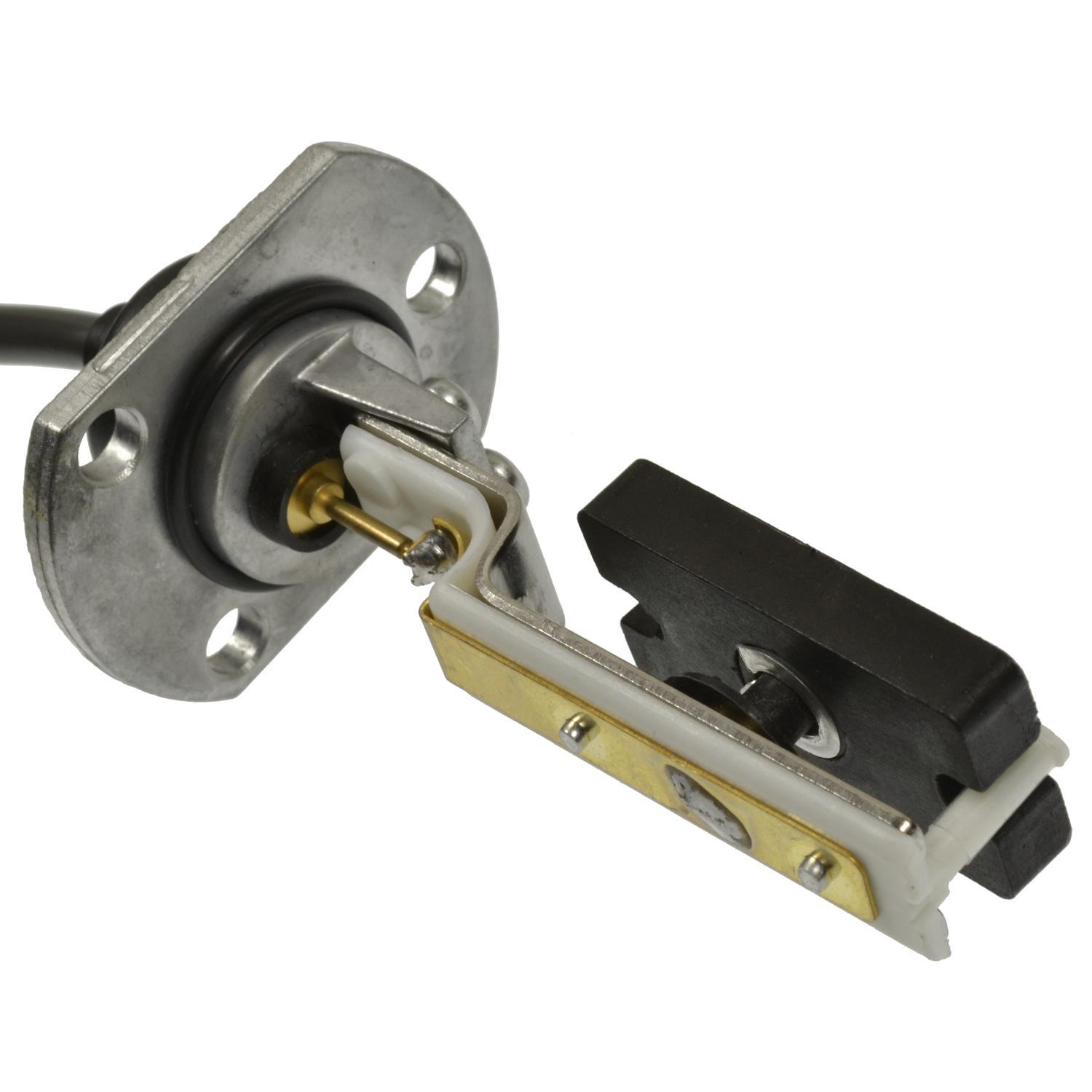 Standard Motor Products PS544 Engine Oil Pressure Switch product image 1 of 3