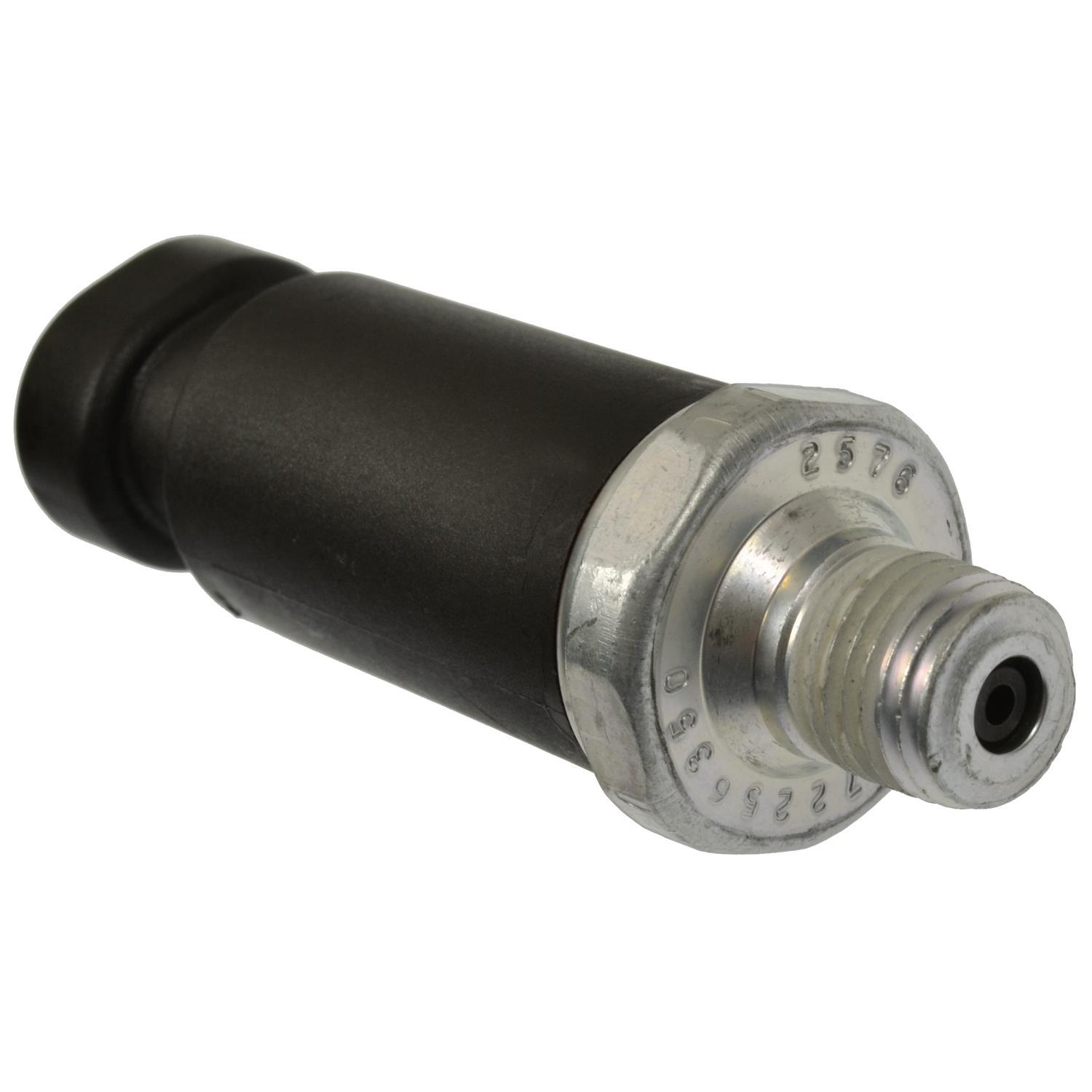 Standard Motor Products PS622 Engine Oil Pressure Switch product image 1 of 3