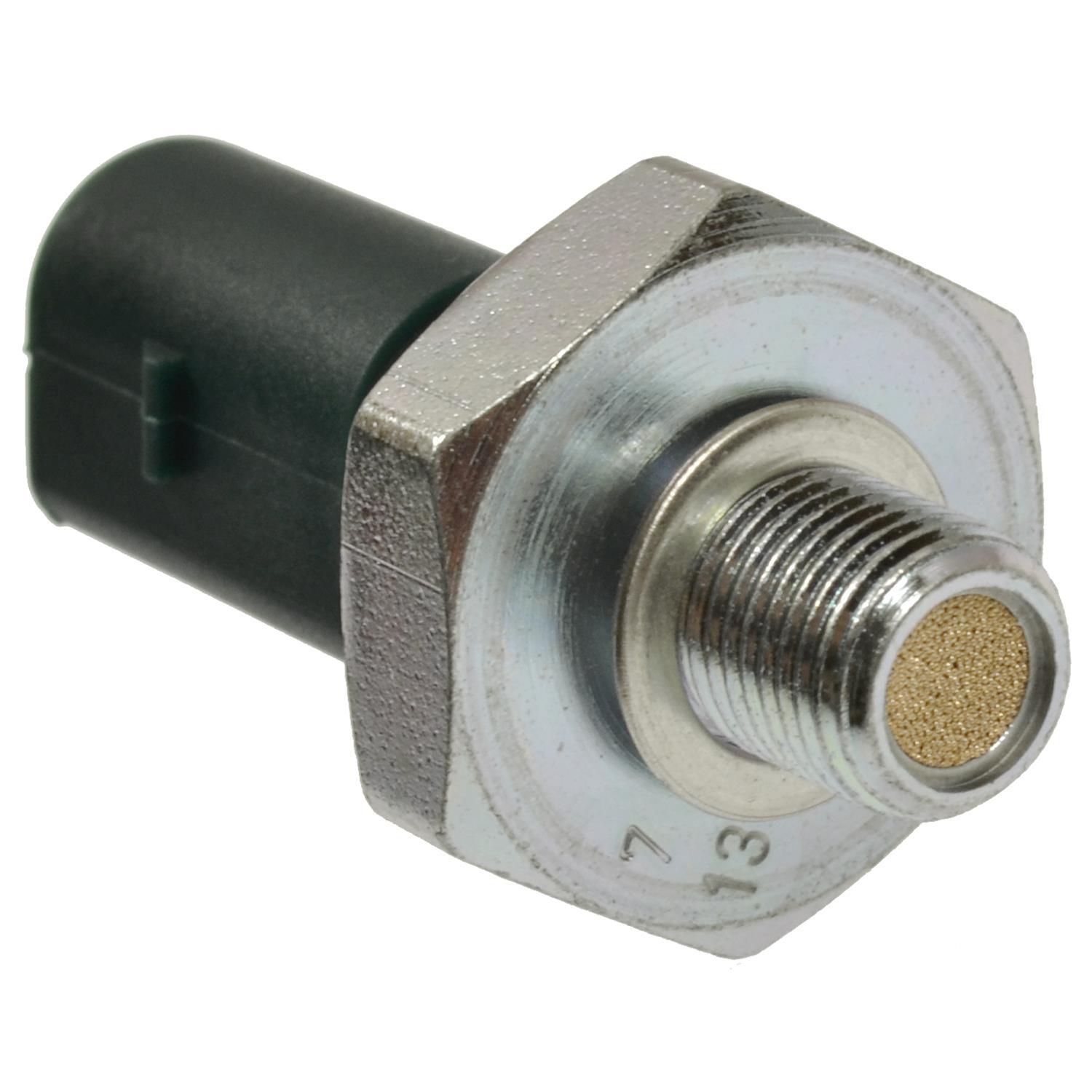 Standard Motor Products PS670 Engine Oil Pressure Switch product image 1 of 3