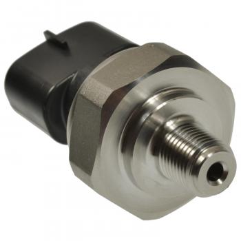 Standard Motor Products PS676 - Engine Oil Pressure Switch Standard Motor Products PS676 Engine Oil Pressure Switch product image 1 of 3