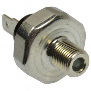 Standard Motor Products PS678 Engine Oil Pressure Switch product image 1 of 3
