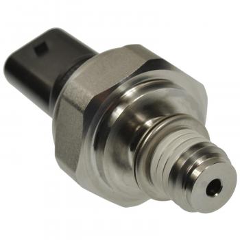Standard Motor Products PS681 Engine Oil Pressure Switch product image 1 of 3