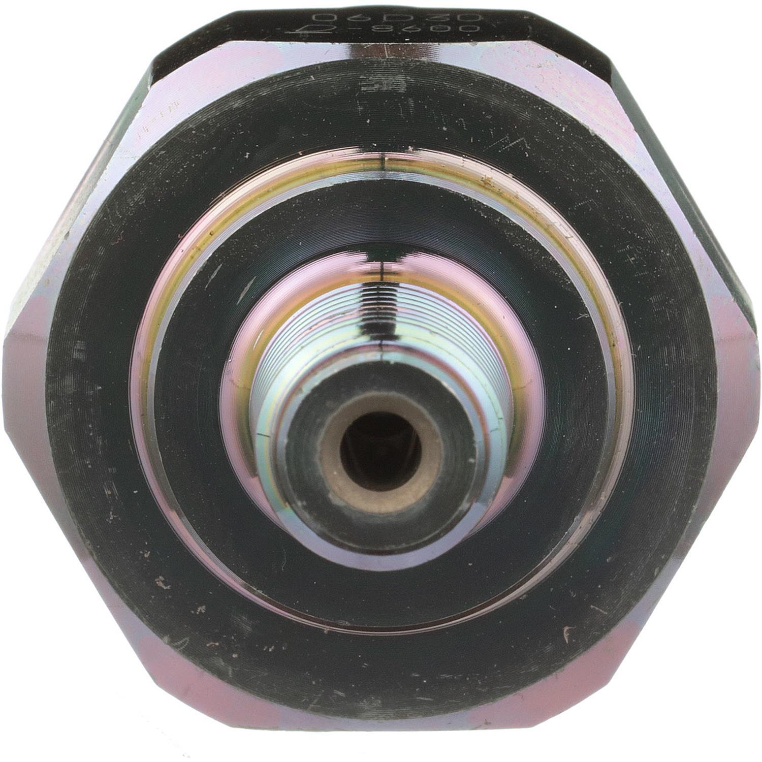Standard Motor Products PS686 - Engine Oil Pressure Switch Standard Motor Products PS686 Engine Oil Pressure Switch product image 1 of 7