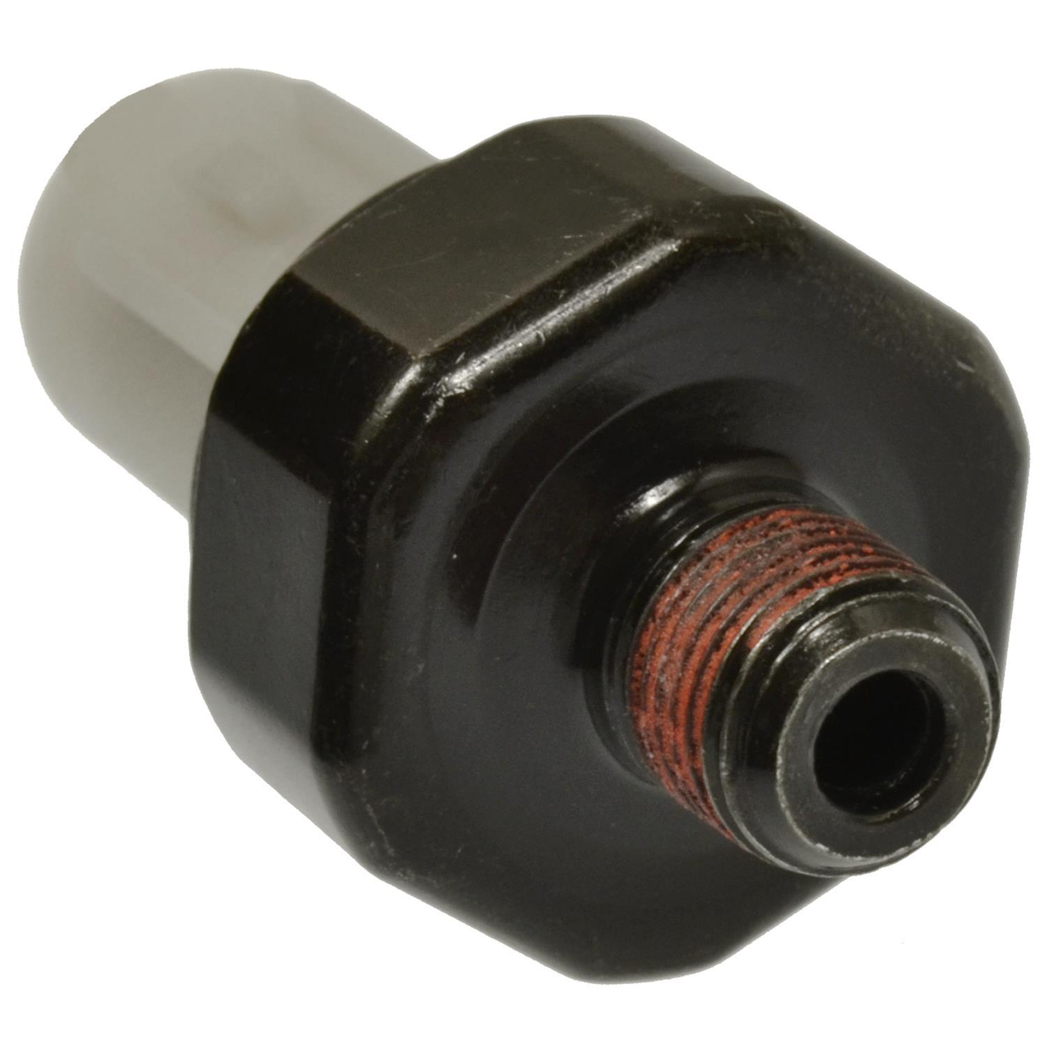 Standard Motor Products PS696 Engine Oil Pressure Switch product image 1 of 3