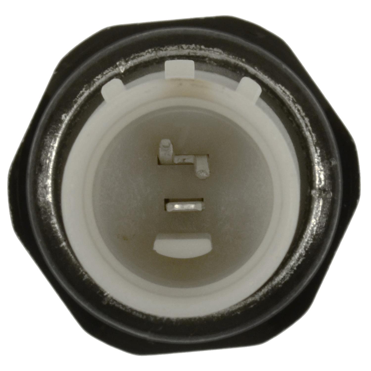 Standard Motor Products PS696 Engine Oil Pressure Switch product image 3 of 3