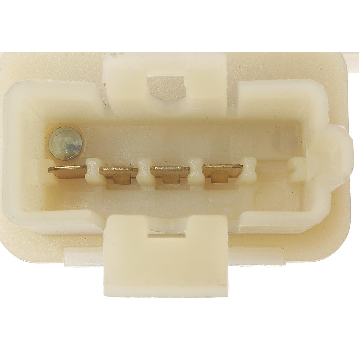 Standard Motor Products RY112 - A/C Compressor Control Relay Standard Motor Products RY112 A/C Compressor Control Relay product image 2 of 3
