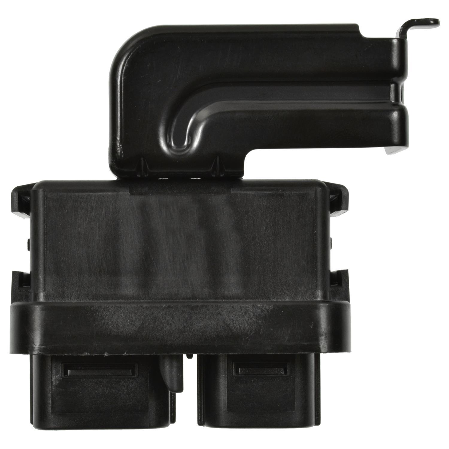 Standard Motor Products RY1695 Daytime Running Light Relay product image 1 of 3