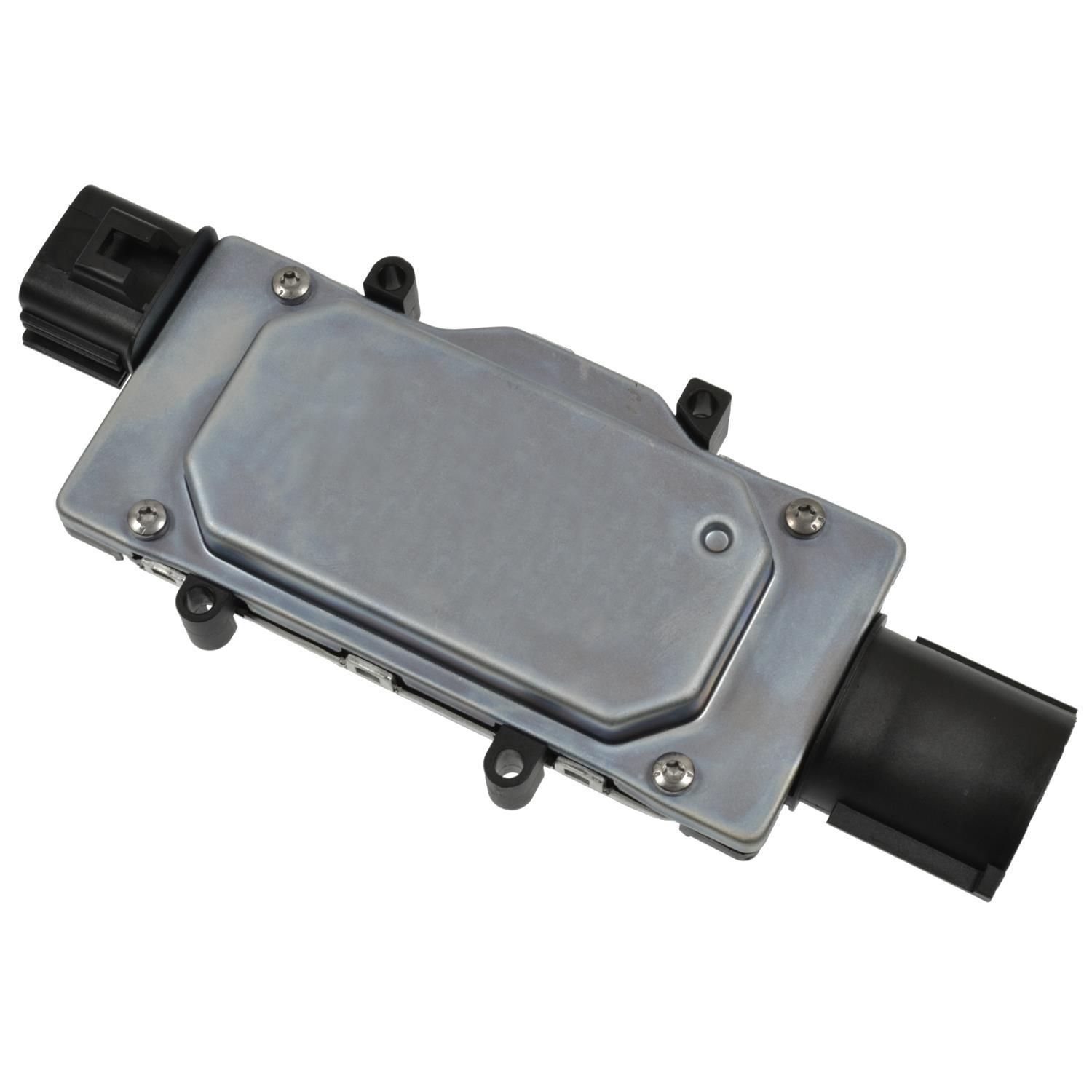 Standard Motor Products RY1751 - Engine Cooling Fan Module Standard Motor Products RY1751 Engine Cooling Fan Module product image 1 of 4