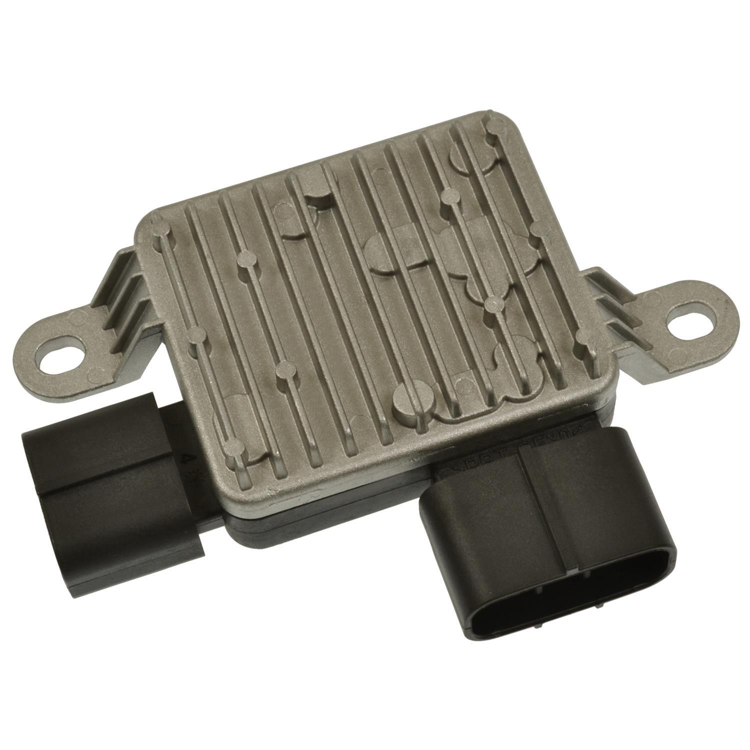 Standard Motor Products RY1938 - Engine Cooling Fan Module Standard Motor Products RY1938 Engine Cooling Fan Module product image 1 of 4