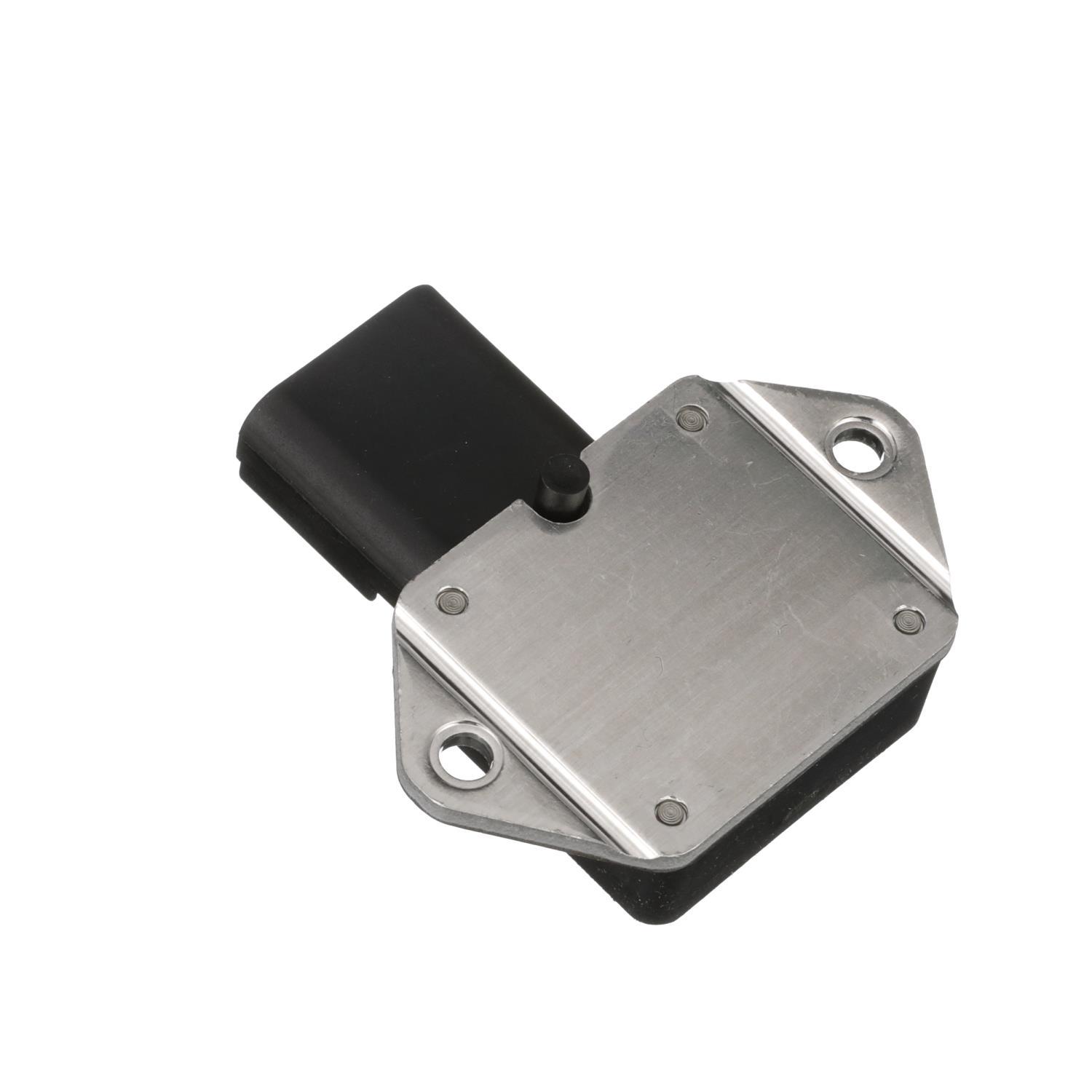 Standard Motor Products RY330 - Engine Cooling Fan Module Standard Motor Products RY330 Engine Cooling Fan Module product image 1 of 9
