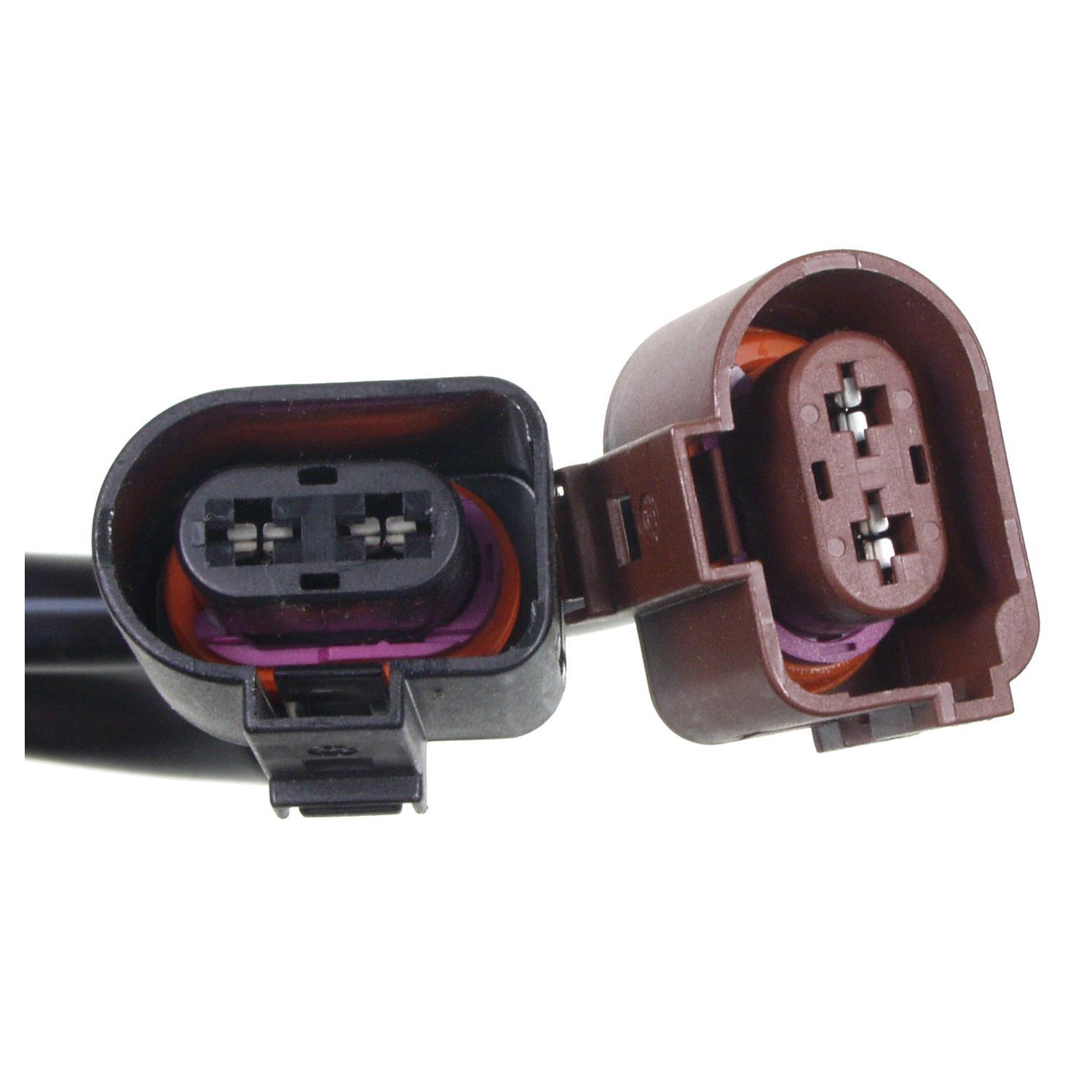 Standard Motor Products RY550 - Engine Cooling Fan Module Standard Motor Products RY550 Engine Cooling Fan Module product image 1 of 3