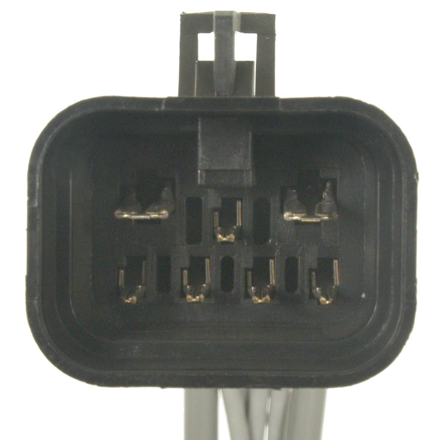 Standard Motor Products S1131 - Headlight Switch Connector Standard Motor Products S1131 4WD Indicator Lamp Switch Connector product image 1 of 3
