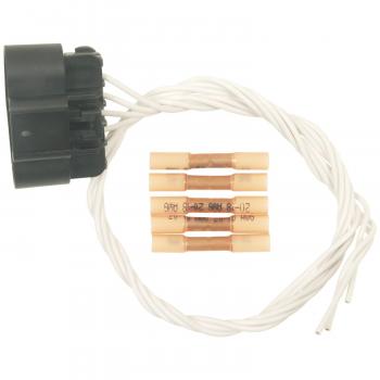 Standard Motor Products S1336 - Headlight Connector Standard Motor Products S1336 Body Wiring Harness Connector product image 2 of 3