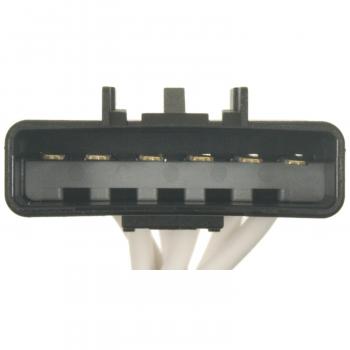 Standard Motor Products S1557 Body Wiring Harness Connector product image 1 of 3