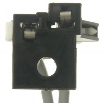 Standard Motor Products S1706 Headlight Connector product image 1 of 3