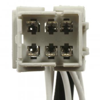 Standard Motor Products S1828 Body Wiring Harness Connector product image 3 of 3
