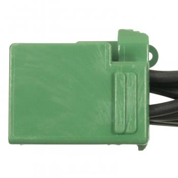 Standard Motor Products S2073 A/C Compressor Cut-Out Switch Harness Connector product image 1 of 3