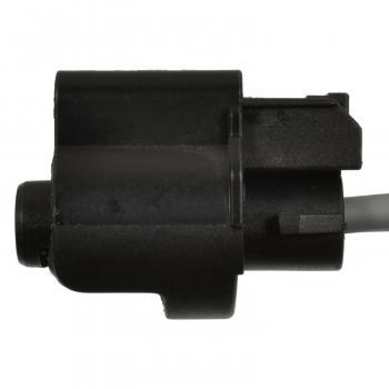 Standard Motor Products S2175 - Headlight Connector Standard Motor Products S2175 A/C Compressor Cut-Out Switch Harness Connector product image 1 of 3