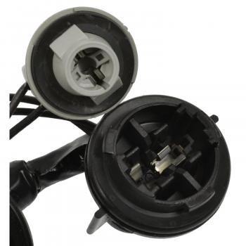 Standard Motor Products S2284 Tail Light Connector product image 1 of 3