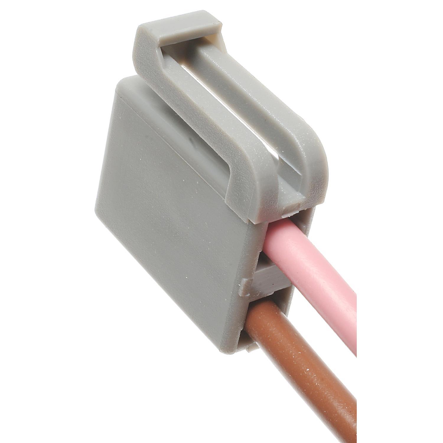 Standard Motor Products S537 - HVAC Clutch Coil Connector Standard Motor Products S537 A/C Compressor Clutch Relay Connector product image 1 of 3