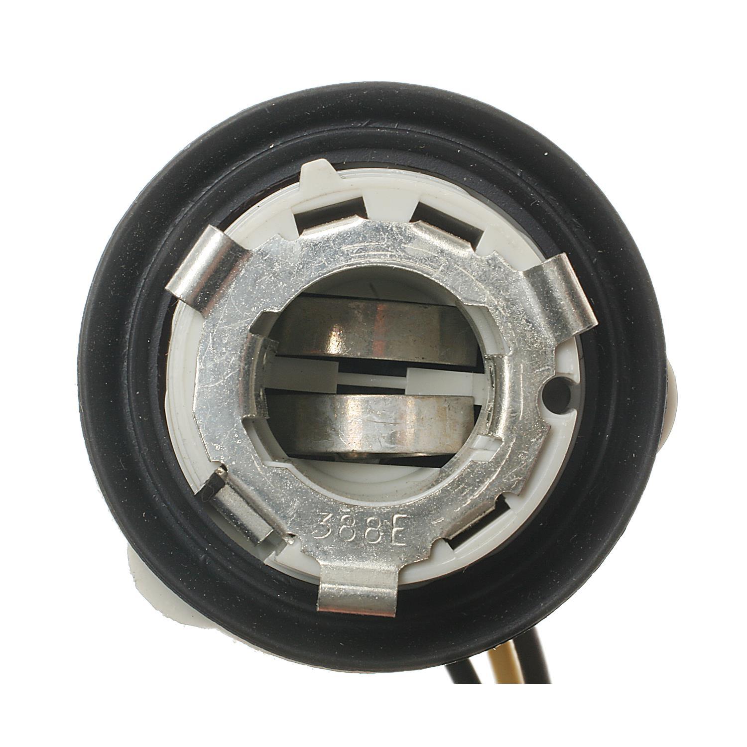 Standard Motor Products S54 - Tail Lamp Socket Standard Motor Products S54 Back Up Light Socket product image 3 of 3