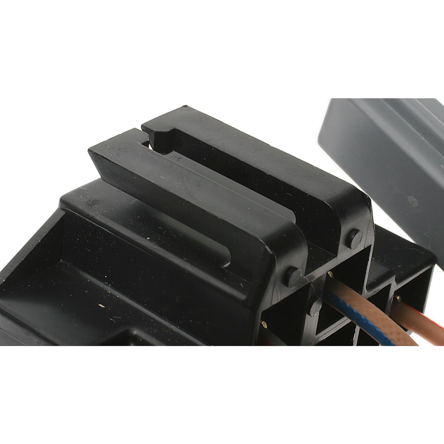 Standard Motor Products S609 - Electronic Engine Control Test Plug Connector Standard Motor Products S609 Electronic Engine Control Test Plug Connector product image 1 of 3