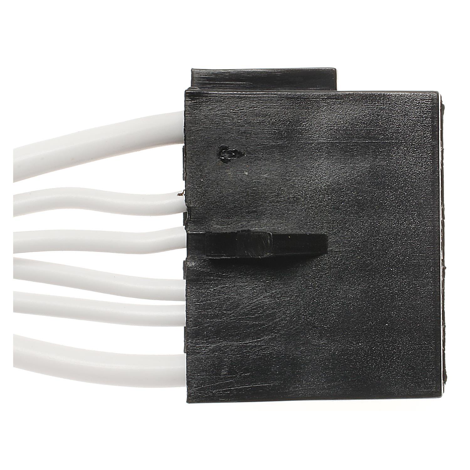 Standard Motor Products S615 - Water in Fuel Sensor Connector Standard Motor Products S615 A/C Clutch Control Relay Harness Connector product image 1 of 3