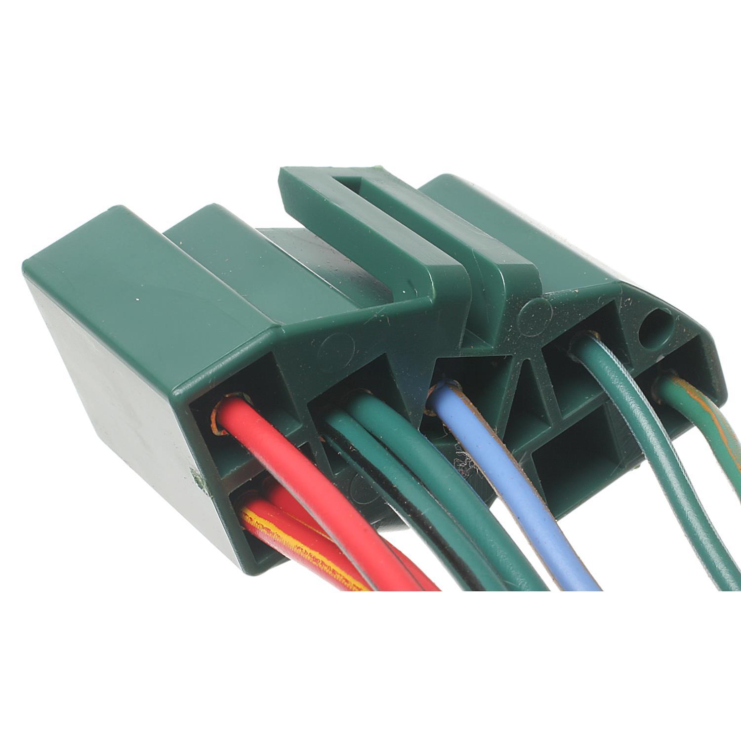 Standard Motor Products S622 - Turn Signal Switch Connector Standard Motor Products S622 Hazard Warning Switch Connector product image 1 of 3
