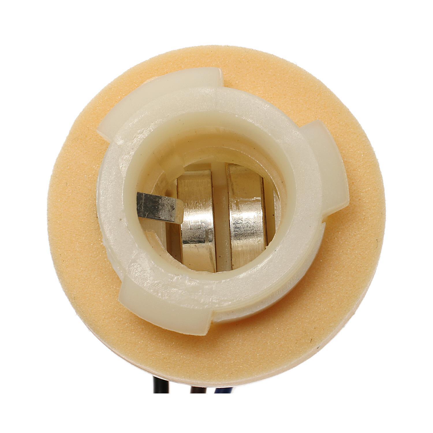 Standard Motor Products S626 - Tail Lamp Socket Standard Motor Products S626 Back Up Light Socket product image 2 of 3