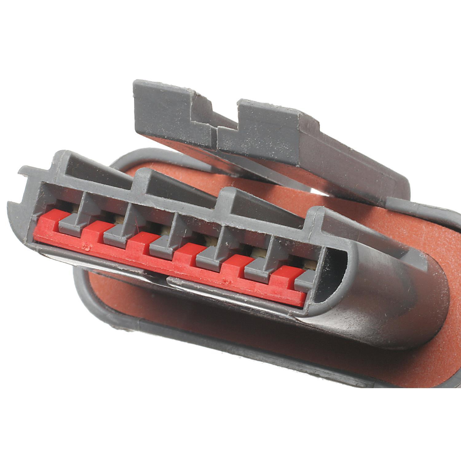 Standard Motor Products S679 - Windshield Wiper Switch Connector Standard Motor Products S679 Windshield Wiper Motor Connector product image 3 of 3